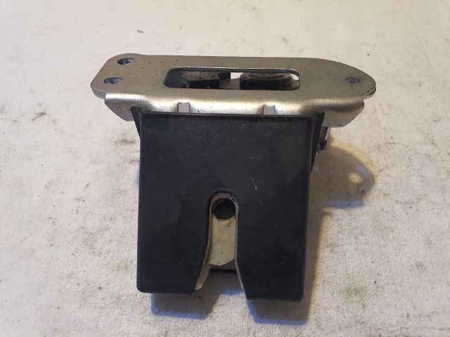 bontott SUZUKI BALENO Csomagtérajtó Zárszerkezet