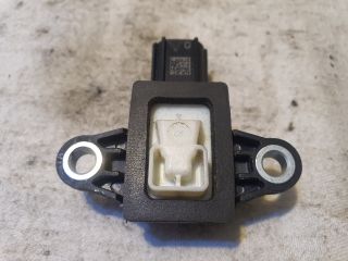 bontott SUZUKI BALENO Első Középső Ütközés Érzékelő (Homlokfalon)