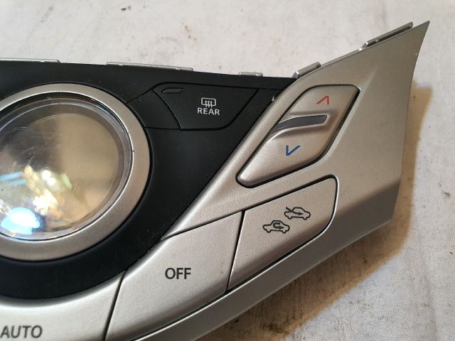 bontott SUZUKI BALENO Fűtéskapcsoló (digit klímás)