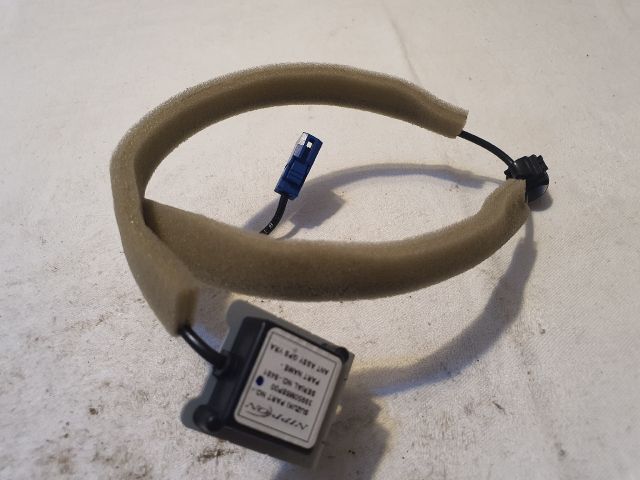 bontott SUZUKI BALENO GPS Antenna