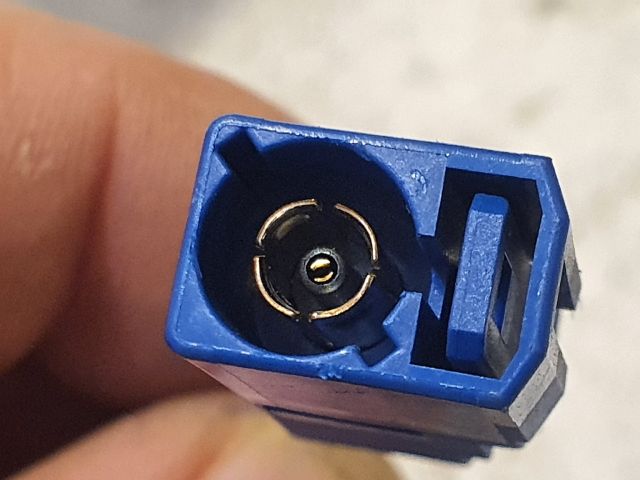 bontott SUZUKI BALENO GPS Antenna