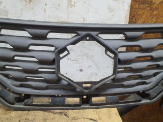 bontott SUZUKI BALENO Hűtőrács