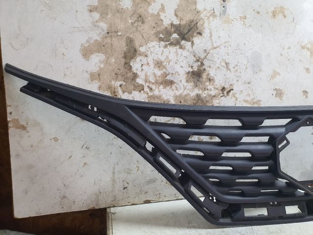 bontott SUZUKI BALENO Hűtőrács