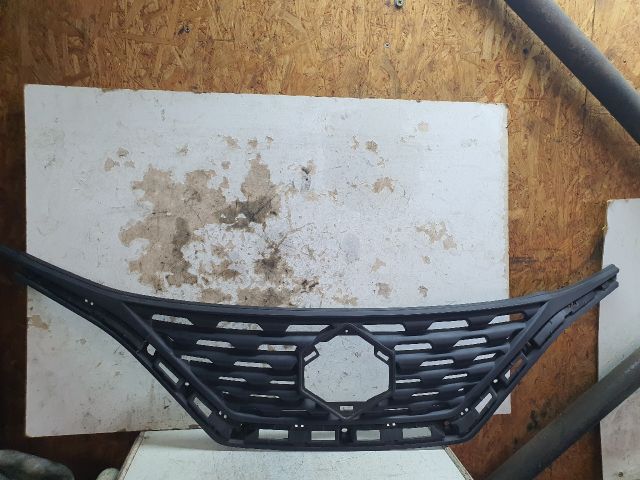 bontott SUZUKI BALENO Hűtőrács