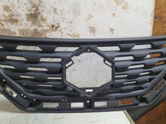 bontott SUZUKI BALENO Hűtőrács
