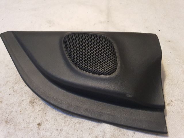 bontott SUZUKI BALENO Jobb A Oszlop Hangszóró