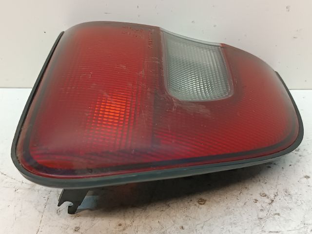 bontott SUZUKI BALENO Jobb Belső Hátsó Lámpa