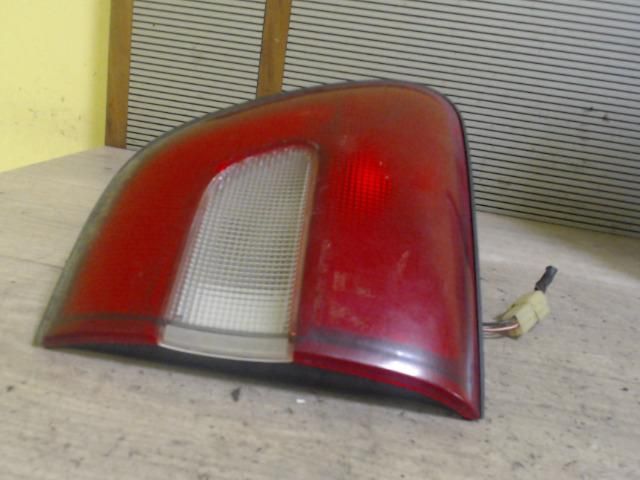 bontott SUZUKI BALENO Jobb Belső Hátsó Lámpa
