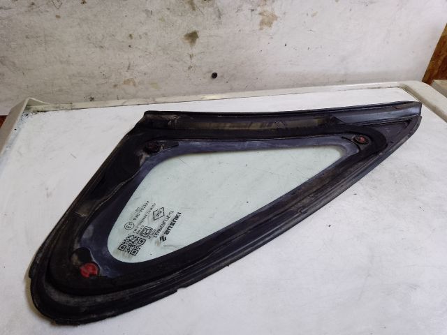 bontott SUZUKI BALENO Jobb C Oszlop Oldalablak Üveg