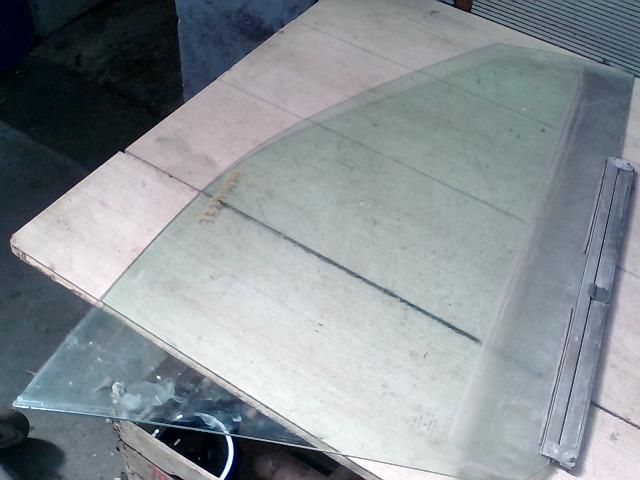 bontott SUZUKI BALENO Jobb első Ablak