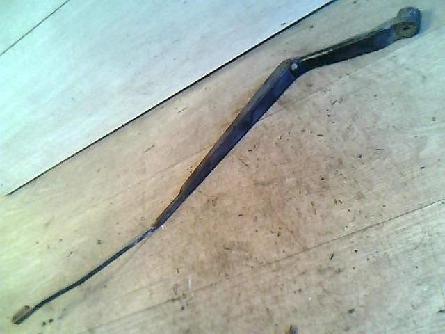 bontott SUZUKI BALENO Jobb első Ablaktörlő Kar