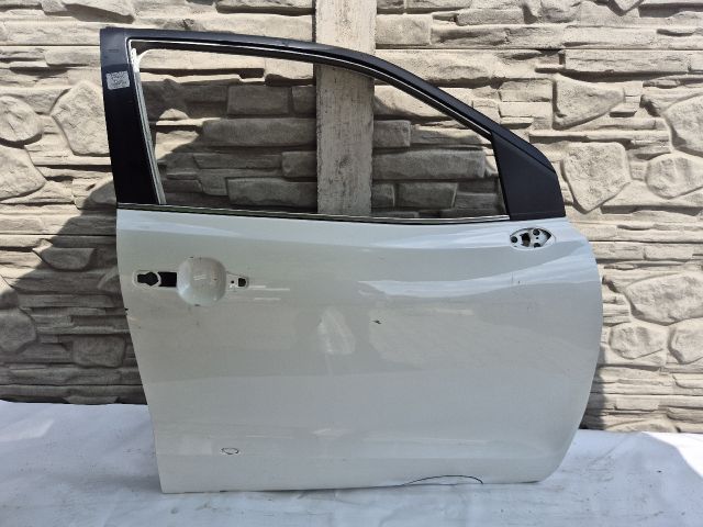 bontott SUZUKI BALENO Jobb első Ajtó (Üres lemez)