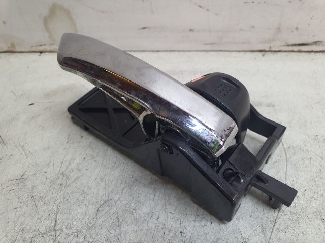 bontott SUZUKI BALENO Jobb első Belső Kilincs