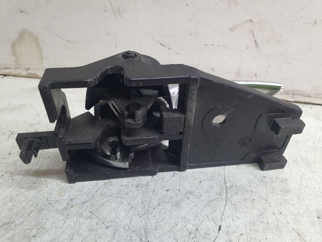 bontott SUZUKI BALENO Jobb első Belső Kilincs