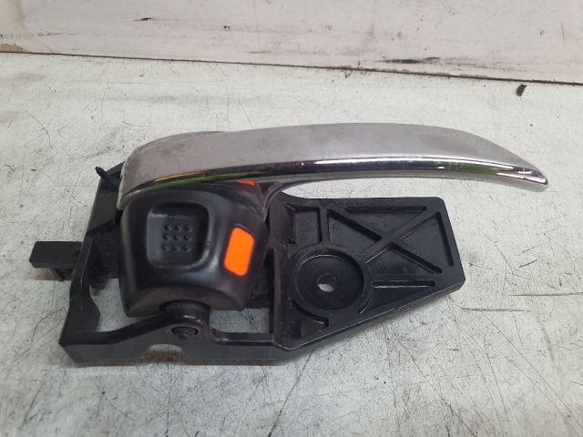 bontott SUZUKI BALENO Jobb első Belső Kilincs