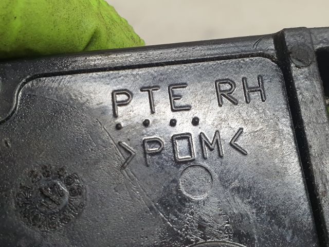 bontott SUZUKI BALENO Jobb első Belső Kilincs