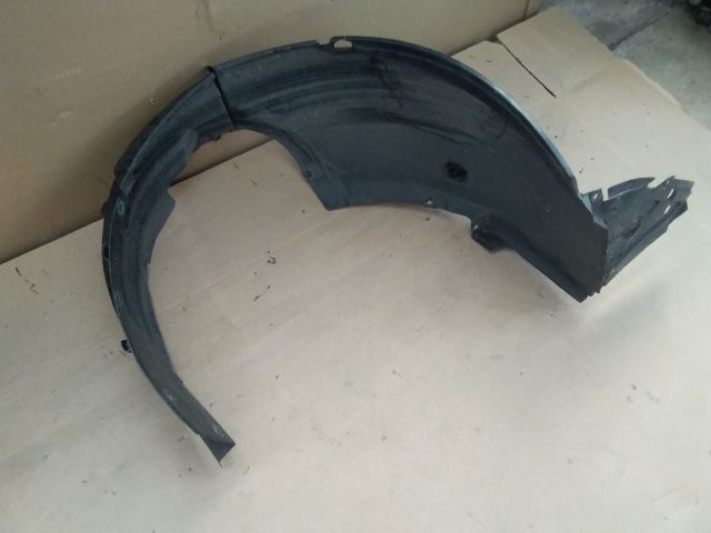 bontott SUZUKI BALENO Jobb első Dobbetét (Kerékjárati, Műanyag)