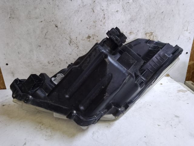 bontott SUZUKI BALENO Jobb Fényszóró