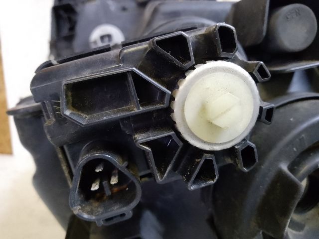 bontott SUZUKI BALENO Jobb Fényszóró