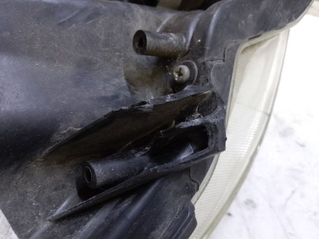 bontott SUZUKI BALENO Jobb Fényszóró