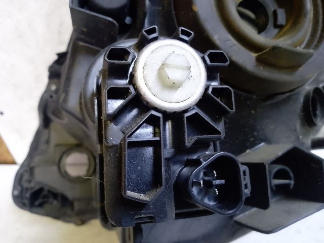 bontott SUZUKI BALENO Jobb Fényszóró