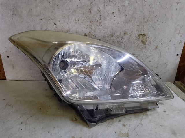 bontott SUZUKI BALENO Jobb Fényszóró