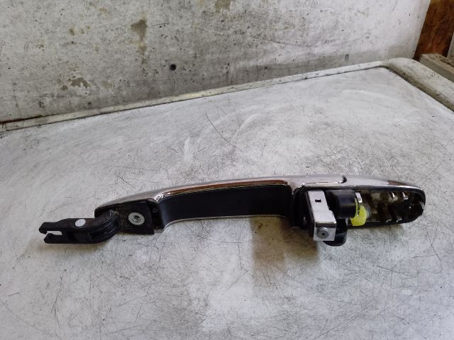 bontott SUZUKI BALENO Jobb hátsó Külső Kilincs