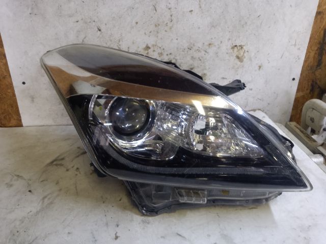 bontott SUZUKI BALENO Jobb Xenon Fényszóró