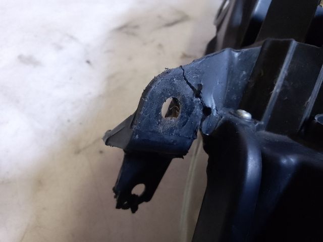 bontott SUZUKI BALENO Jobb Xenon Fényszóró