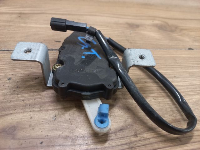 bontott SUZUKI BALENO Központizár Motor Csomagtérajtó