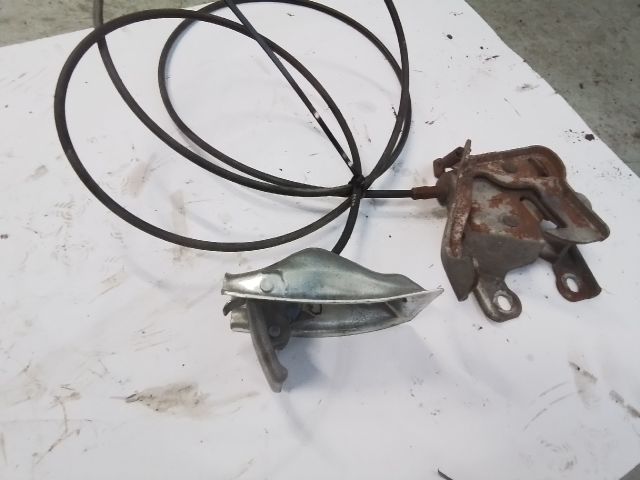 bontott SUZUKI BALENO Motorháztető Zárszerkezet