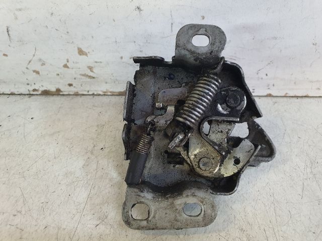 bontott SUZUKI BALENO Motorháztető Zárszerkezet