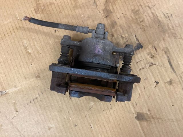 bontott SUZUKI CELERIO Bal első Féknyereg Munkahengerrel