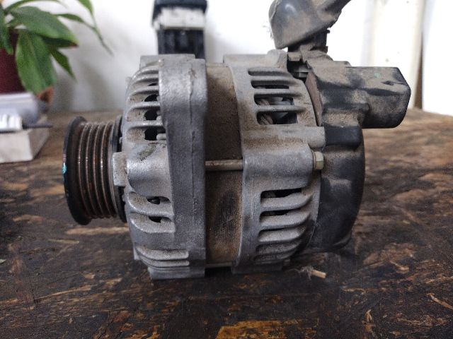 bontott SUZUKI CELERIO Generátor