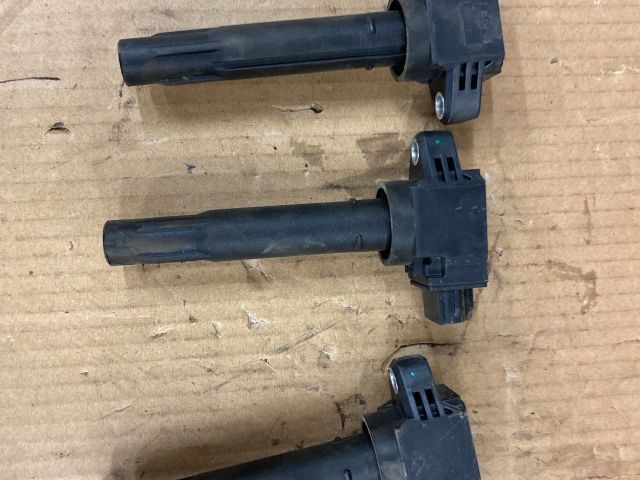 bontott SUZUKI CELERIO Gyújtótrafó Szett