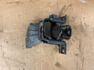 bontott SUZUKI CELERIO Motor Tartó Bak Jobb