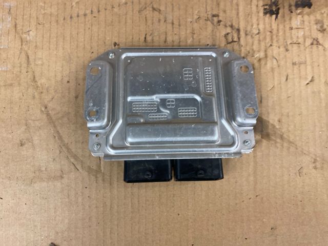 bontott SUZUKI CELERIO Motorvezérlő