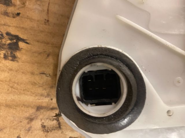 bontott SUZUKI CELERIO Bal első Ajtózár