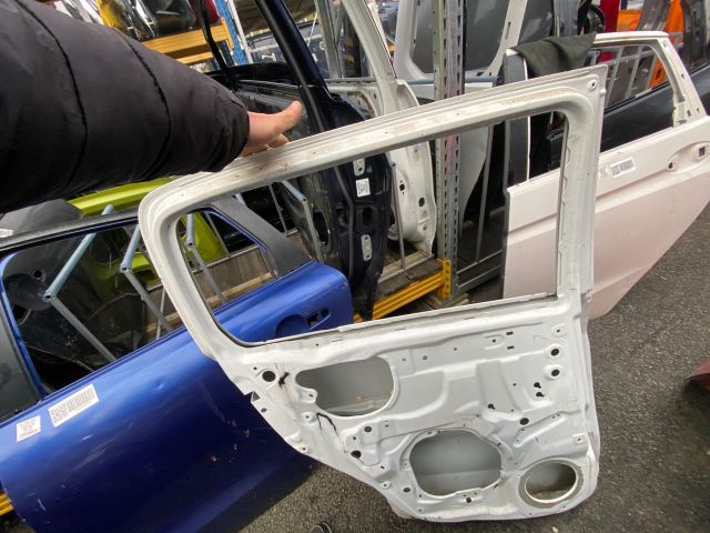 bontott SUZUKI CELERIO Bal hátsó Ajtó (Üres lemez)