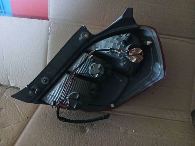 bontott SUZUKI CELERIO Bal Hátsó Lámpa