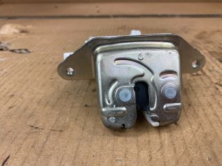 bontott SUZUKI CELERIO Csomagtérajtó Zárszerkezet