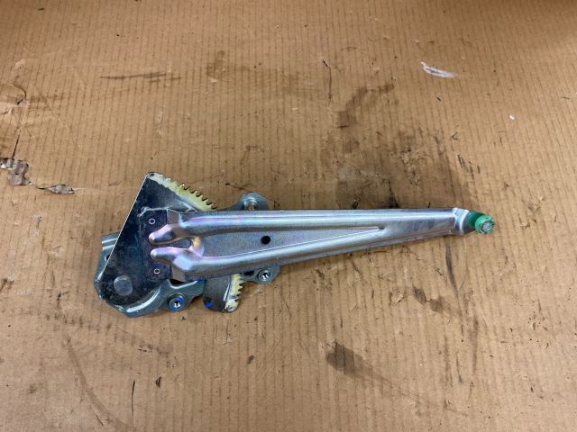 bontott SUZUKI CELERIO Jobb hátsó Ablakemelő Szerkezet (Mechanikus)