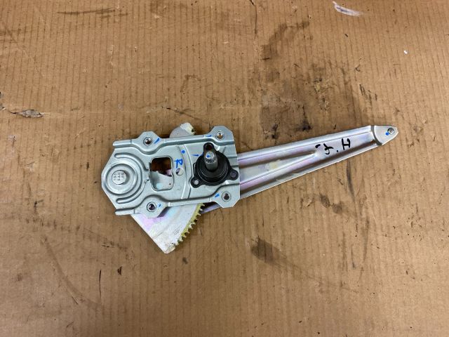 bontott SUZUKI CELERIO Jobb hátsó Ablakemelő Szerkezet (Mechanikus)