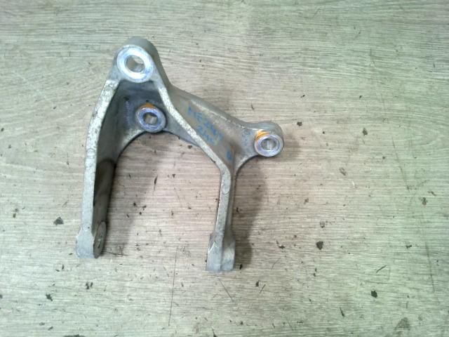 bontott SUZUKI CELERIO Tartó Bak