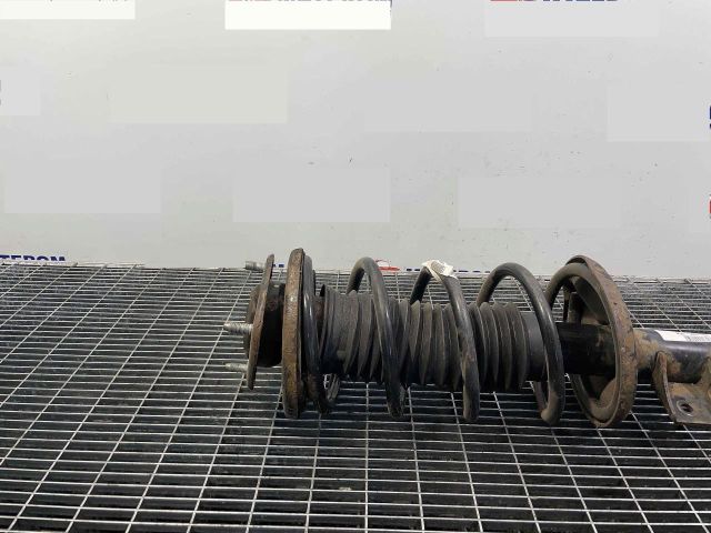 bontott SUZUKI GRAND VITARA Első Rugó