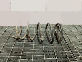 bontott SUZUKI GRAND VITARA Első Rugó