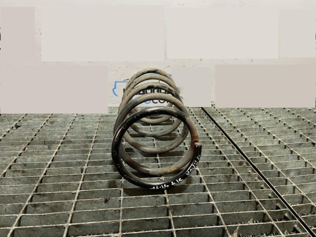 bontott SUZUKI GRAND VITARA Első Rugó