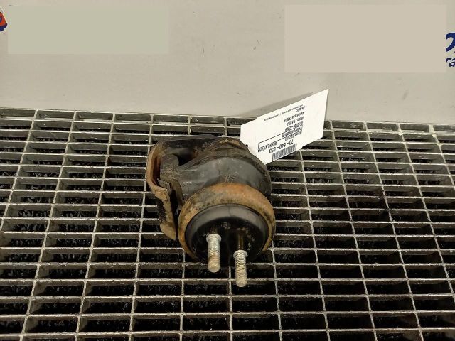 bontott SUZUKI GRAND VITARA Motor Tartó Bak (Pozíciófüggetlen)