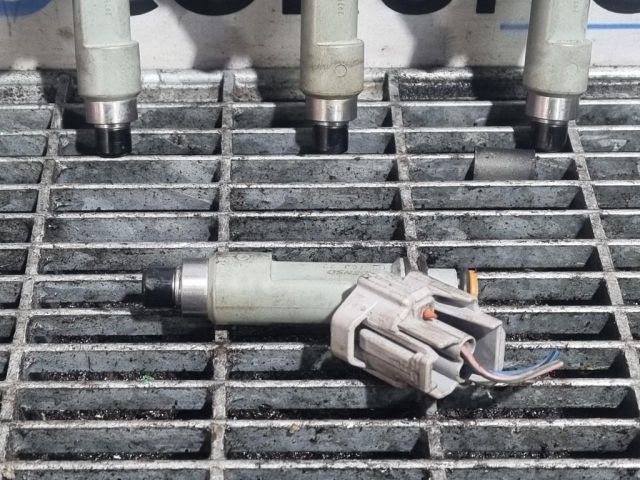 bontott SUZUKI GRAND VITARA Porlasztó (1 db)