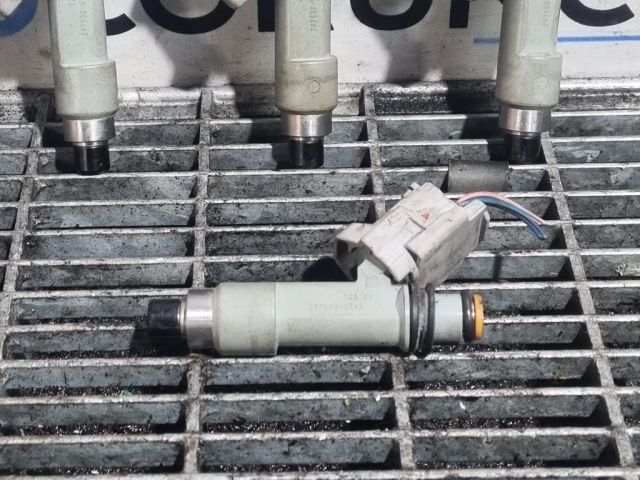 bontott SUZUKI GRAND VITARA Porlasztó (1 db)